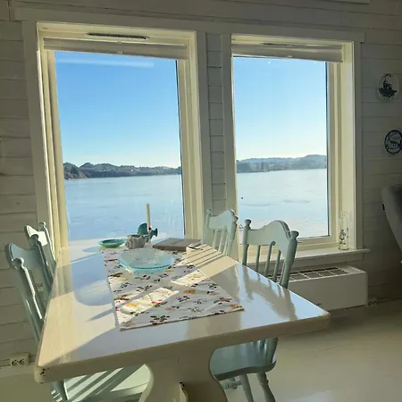 Ferienhaus By The
